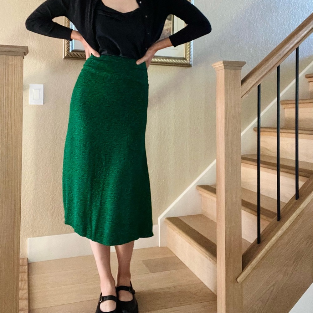 Reformation Bea skirt in “jitterbug print” - Picture 13 of 16